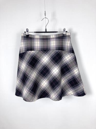 check pattern flare short skirt
