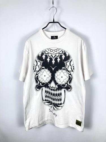 skull printing white t-shirt