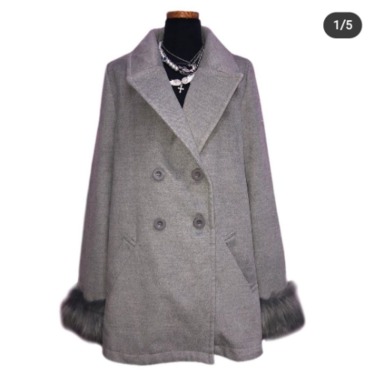 Gray fur detailed coat