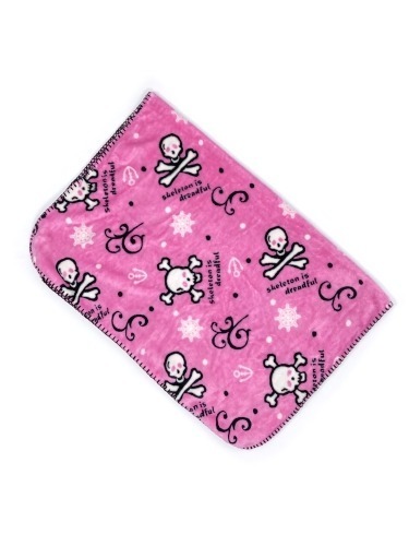 pink skull pattern blanket