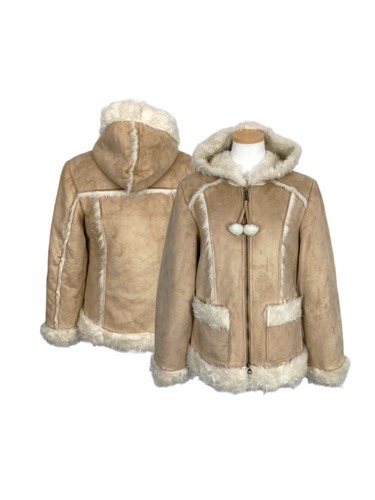 beige shearing fur hood jacket