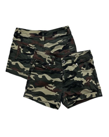 camo pattern roll-up shorts